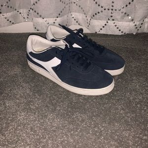 Navy Diadora